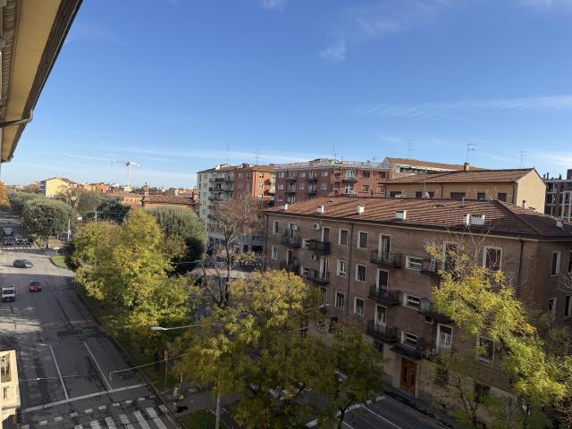 APPARTAMENTO in VENDITA a BOLOGNA LAME di 3 vani