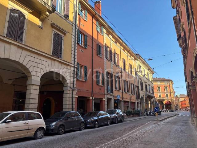 Appartamento in vendita a Bologna, Santo Stefano