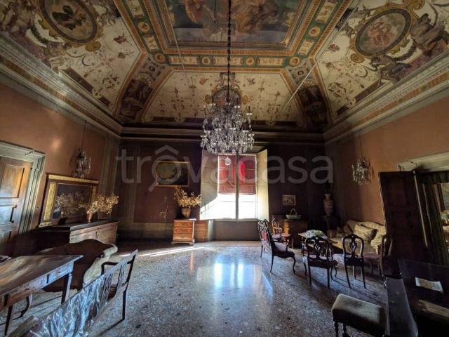 Appartamento in vendita a Bologna piazza di Porta Ravegnana, Centro Storico