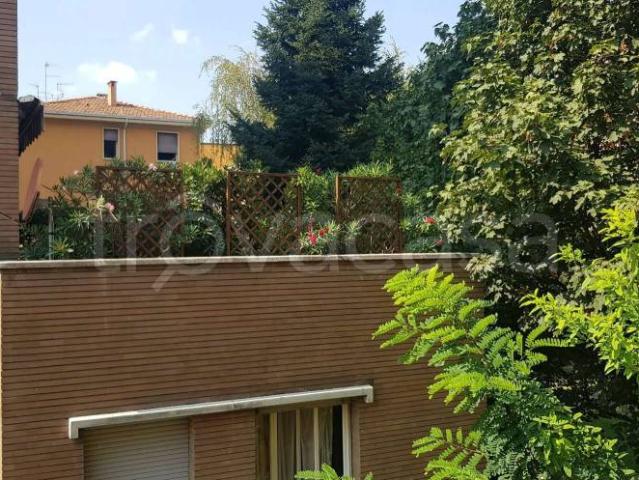 Appartamento in vendita a Bologna via Aglebert, Costa