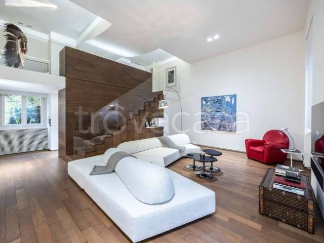 Appartamento in vendita a Bologna via Castiglione, 6, Santo Stefano