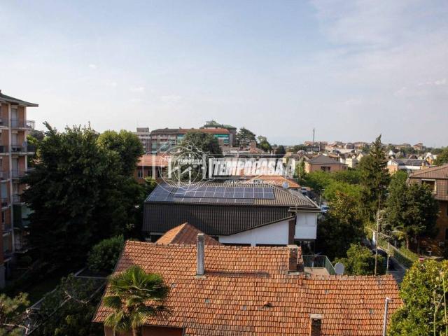 Appartamento in vendita a Bollate via IV Novembre 46