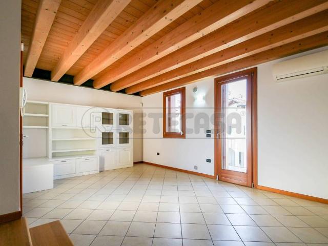 Appartamento in vendita a Bolzano Vicentino VI
