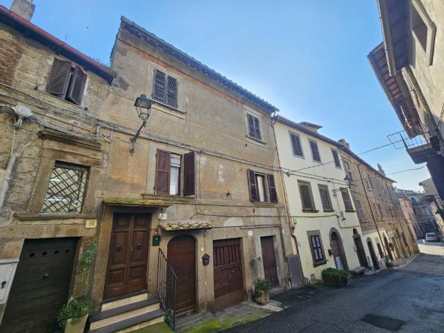 Appartamento in vendita a Bomarzo VT