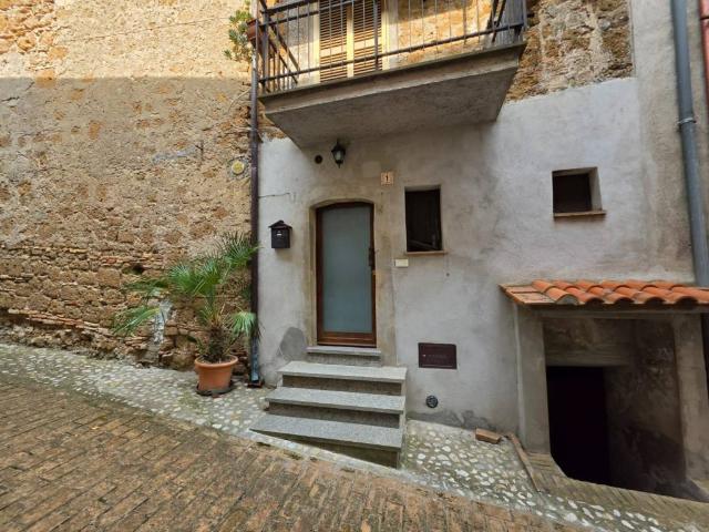 Appartamento in vendita a Bomarzo VT