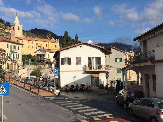Appartamento in vendita a Bordighera