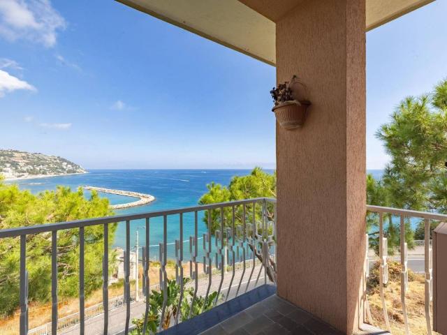 Appartamento in vendita a Bordighera IM