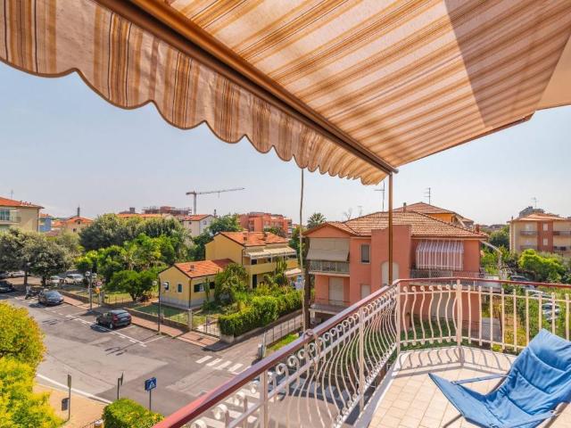 Appartamento in vendita a Borghetto Santo Spirito SV