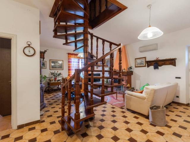 Appartamento in vendita a Borghetto Santo Spirito SV