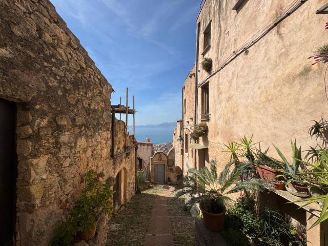 Appartamento in vendita a Borgio Verezzi SV