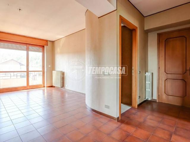 Appartamento in vendita a Borgomanero NO