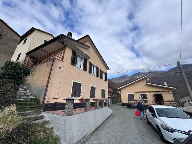 Appartamento in vendita a Borzonasca GE