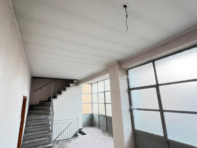 Palazzo / Stabile in vendita a Bottanuco BG