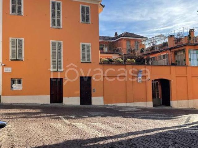 Appartamento in vendita a Bra via Barbacana
