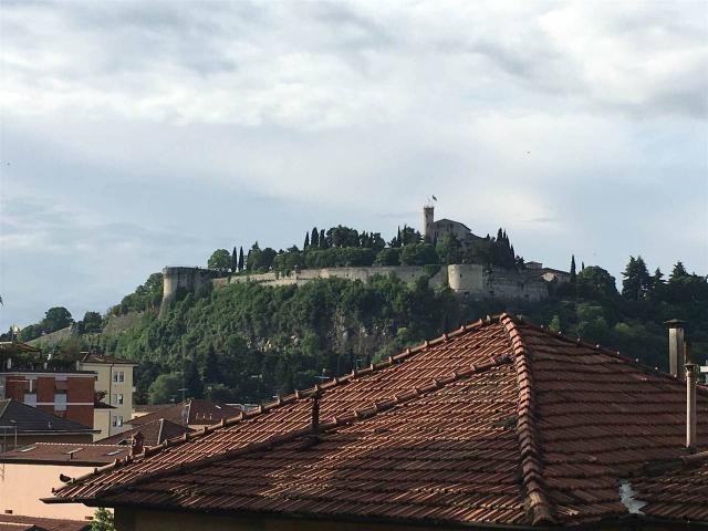 Appartamento in vendita a Brescia