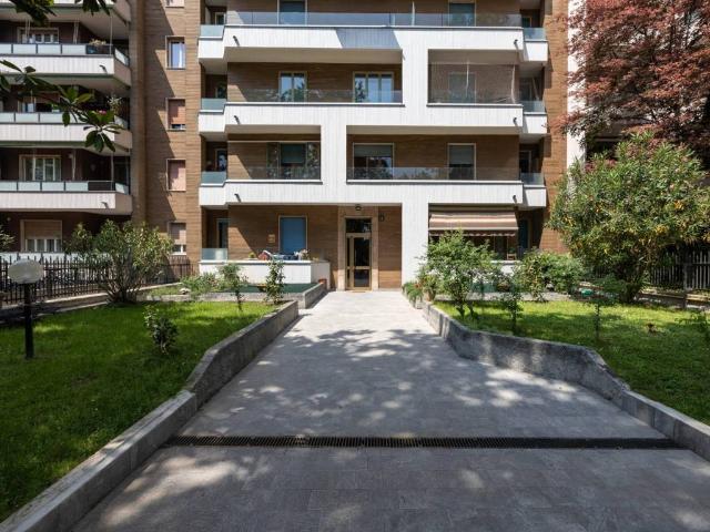Appartamento in vendita a Bresso MI
