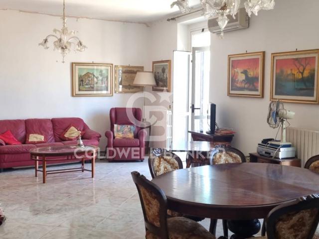 Appartamento in vendita a Brindisi, Centro