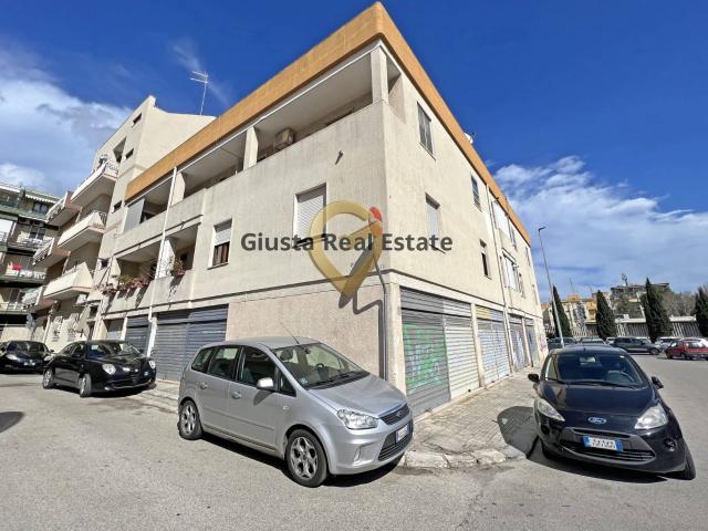 Appartamento in vendita a Brindisi, Commenda