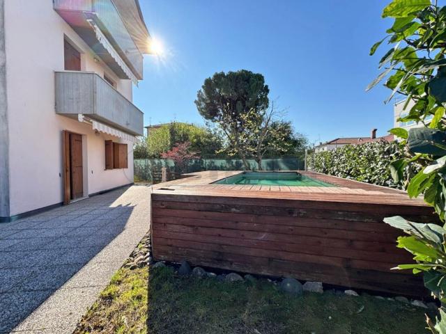Appartamento in vendita a Brogliano via XXV Aprile, 4