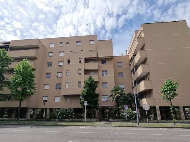 Appartamento in vendita a Brugherio MB