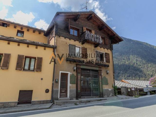 Appartamento in vendita a Brusson AO