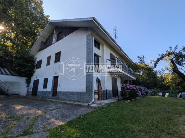 Appartamento in vendita a Cuorgne'