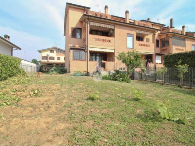 Appartamento in vendita a Cura Carpignano PV