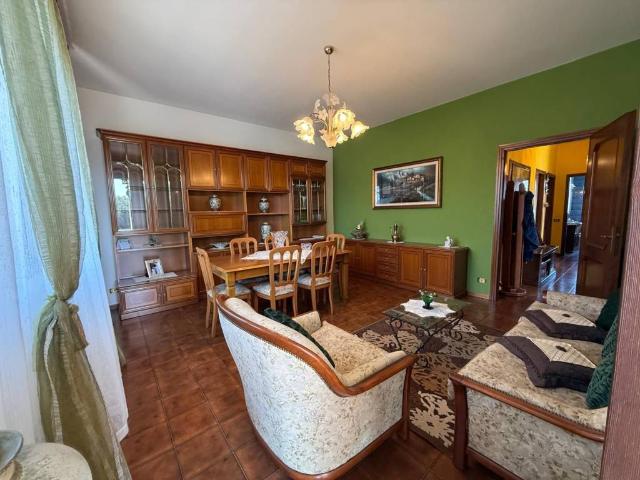 Appartamento in vendita a Cadorago CO