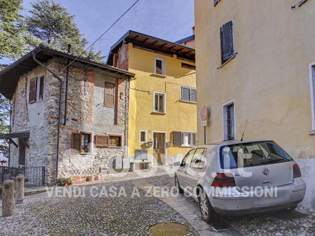 Appartamento in vendita a Cadegliano Viconago VA