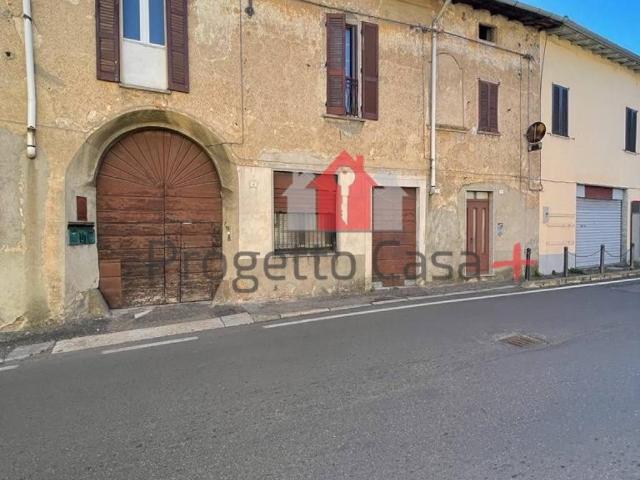 Appartamento in vendita a Cairate VA