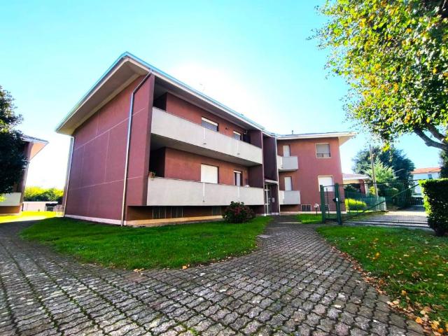 Appartamento in vendita a Cairate VA