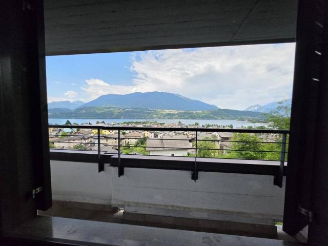 Appartamento in vendita a Calceranica al Lago TN