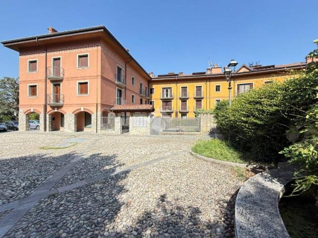 Appartamento in vendita a Calco LC