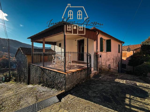 Appartamento in vendita a Calice al Cornoviglio SP
