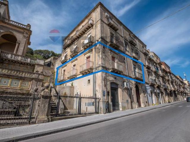Appartamento in vendita a Caltagirone