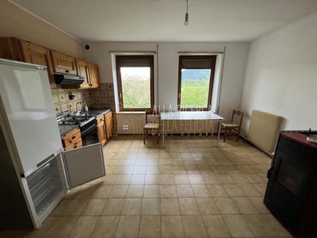Appartamento in vendita a Caltrano via Monte Cimone 10