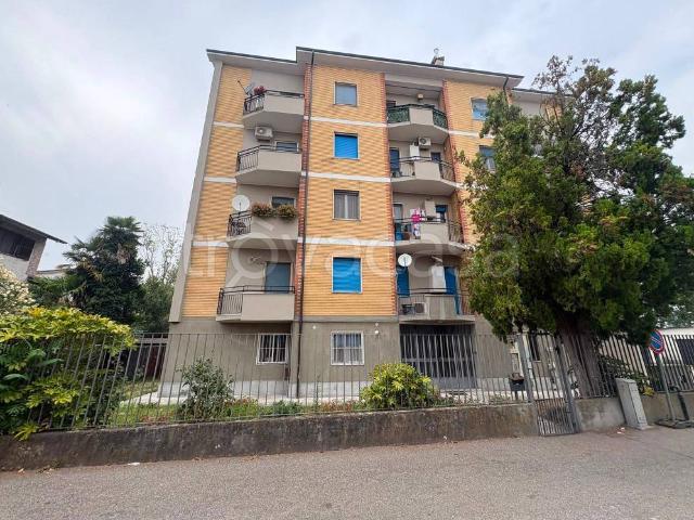 Appartamento in vendita a Calvignasco via Montegrappa, 9, Bettola