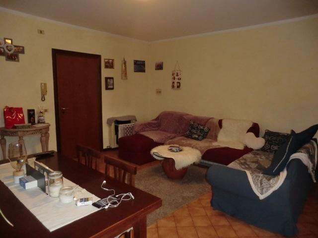 APPARTAMENTO in VENDITA a CAMAIORE camaiore di 3 vani