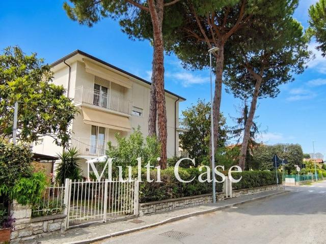 Appartamento in vendita a Camaiore LU