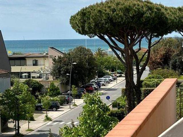 Appartamento in vendita a Camaiore LU