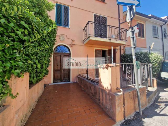 Appartamento in vendita a Camaiore LU