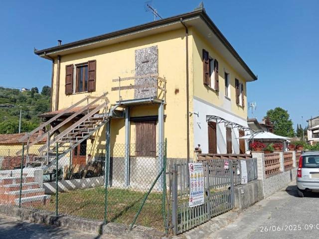 Appartamento in vendita a Camaiore LU