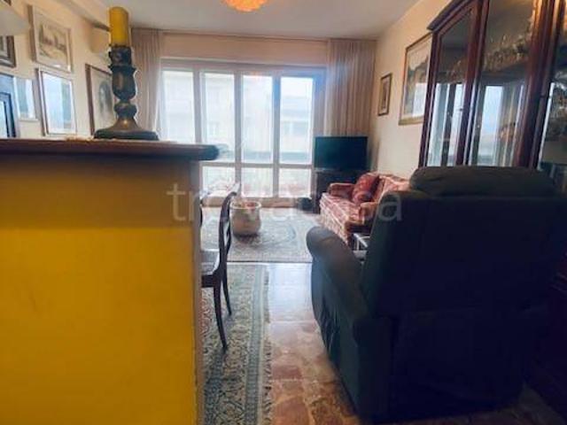 Appartamento in vendita a Camaiore, Lido Di Camaiore