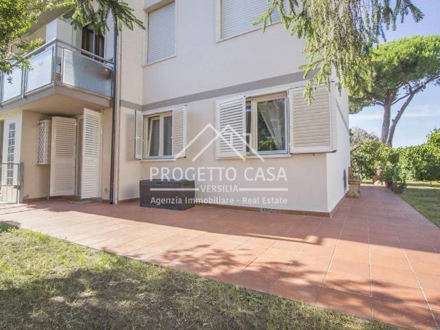 Appartamento in vendita a Camaiore, Lido di Camaiore