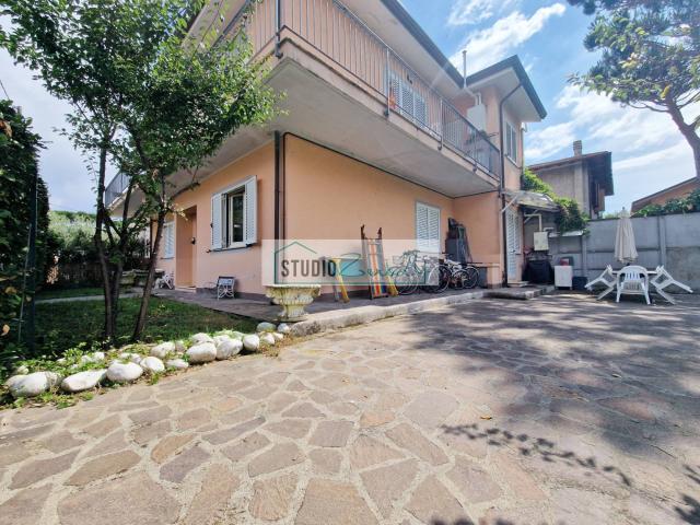 Appartamento in vendita a Camaiore, Lido di Camaiore