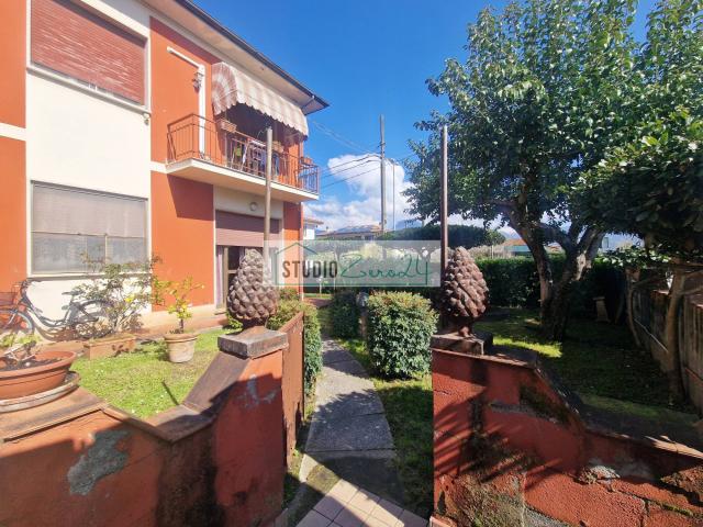 Appartamento in vendita a Camaiore, Lido di Camaiore