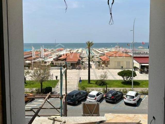 Appartamento in vendita a Camaiore, Lido Di Camaiore