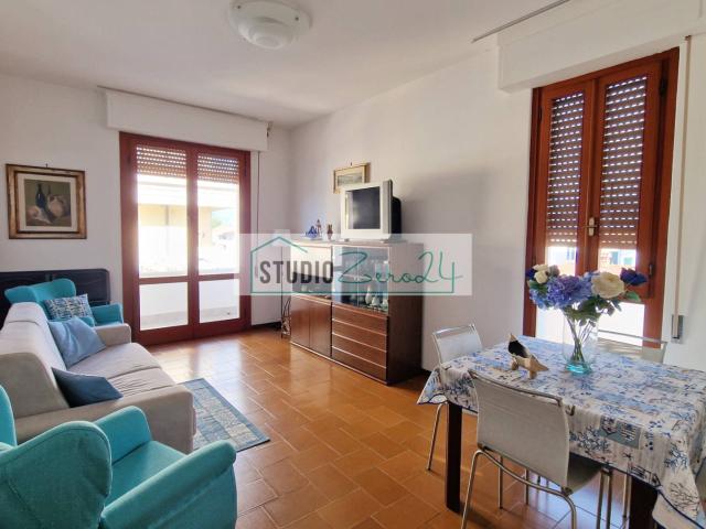 Appartamento in vendita a Camaiore, Lido di Camaiore