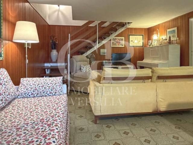 Appartamento in vendita a Camaiore via Leone XIII, Lido Di Camaiore