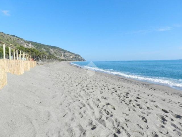 Appartamento in vendita a Camerota SA